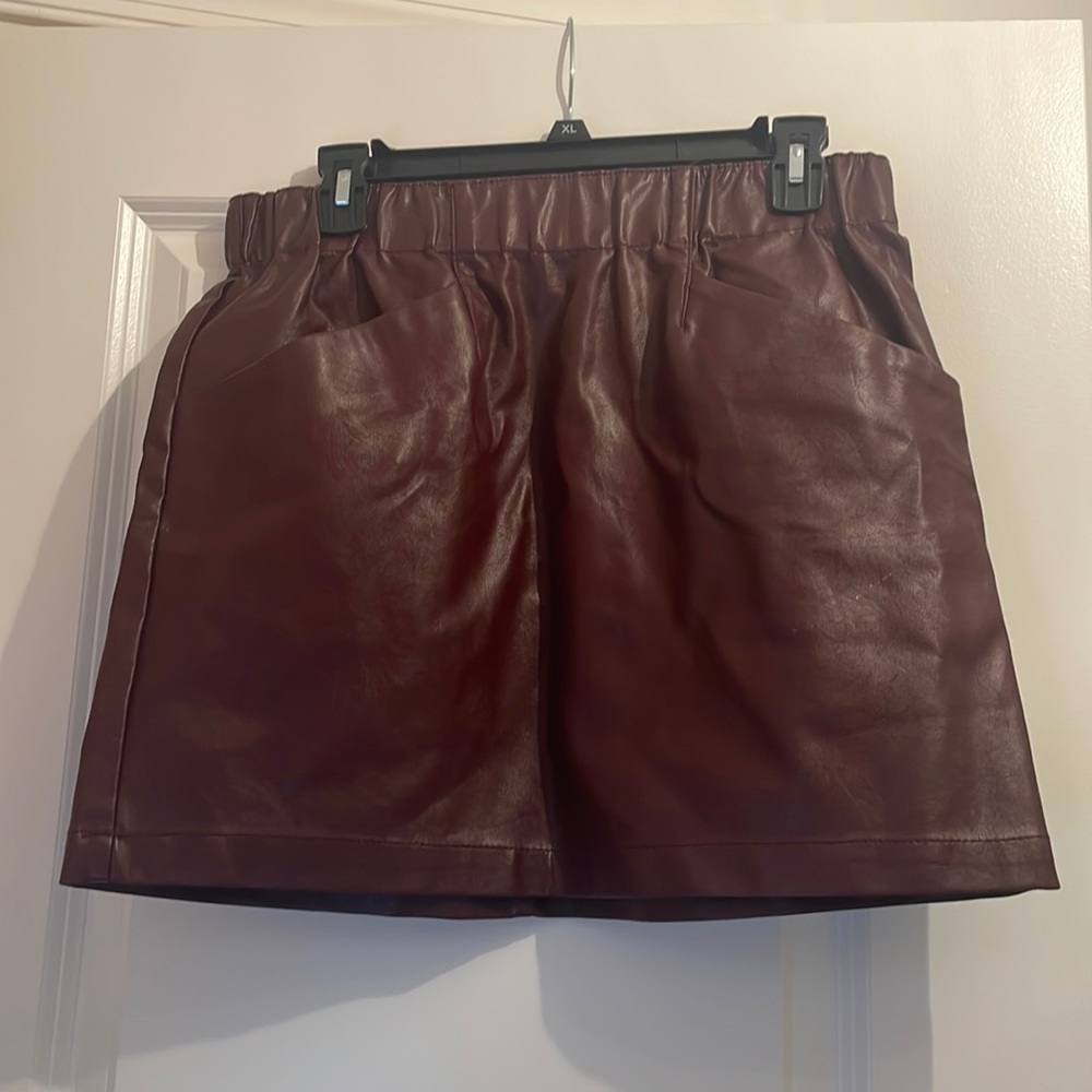 Fake Leather maroon skirt with pockets